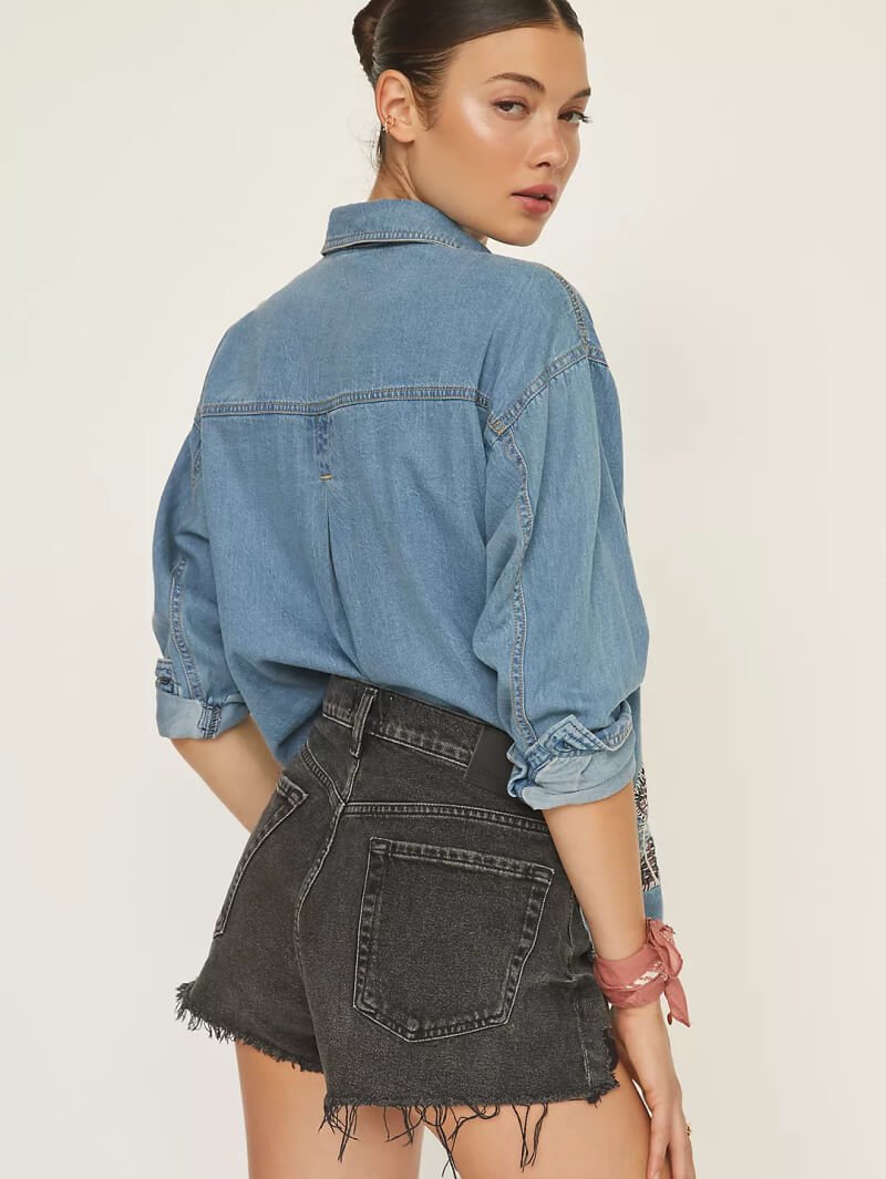 T.La Classic V-Neck Tee - Imagem 2